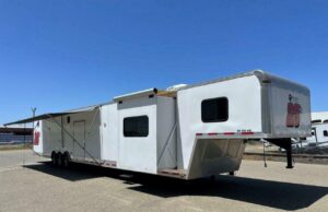 Discover the Comfort and Convenience of a Race Trailer with Living Quarters