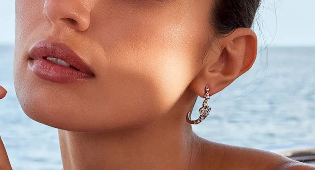 Diamond Hoop Earrings withclarity